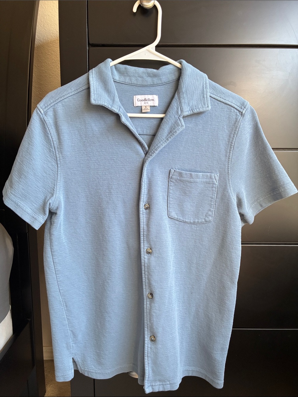 Goodfellow & Co Light Blue Short Sleeve Button-Down Shirt